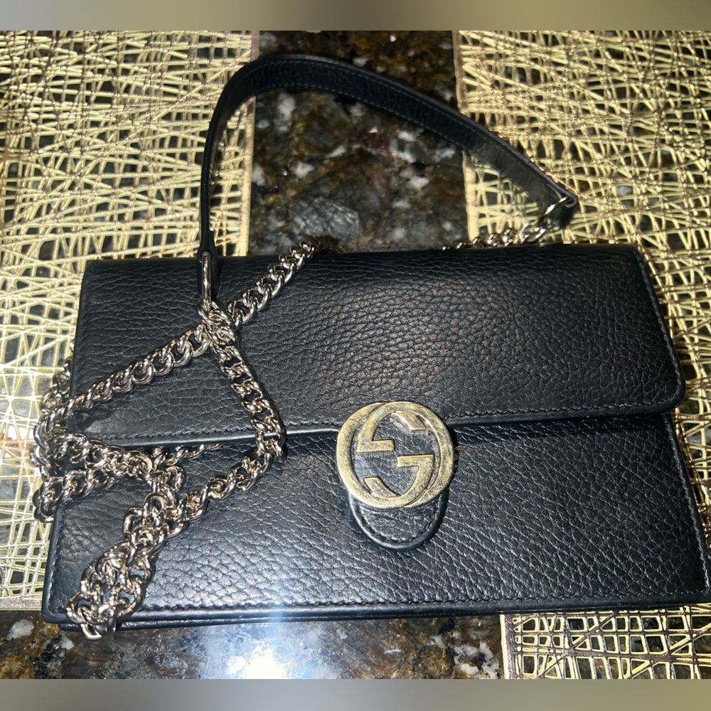 Gucci Crossbody Wallet - Entrupy VERIFICATION